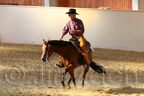 QH062_2468n.jpg