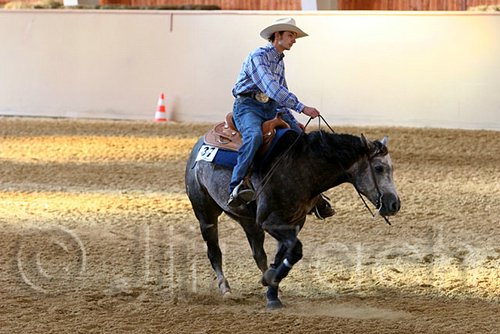 QH062_2493n.jpg
