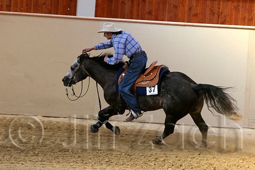 QH062_2513n.jpg