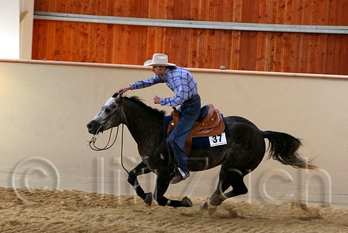 QH062_2516n.jpg