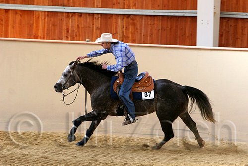 QH062_2522n.jpg