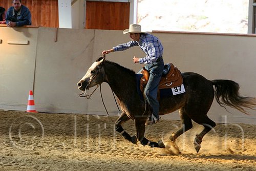 QH062_2524n.jpg