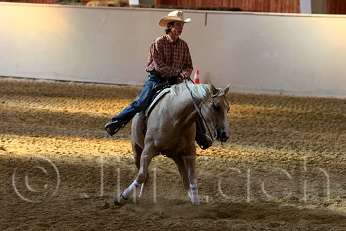 QH062_2544n.jpg