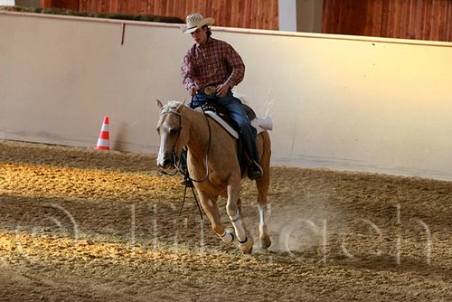 QH062_2546n.jpg