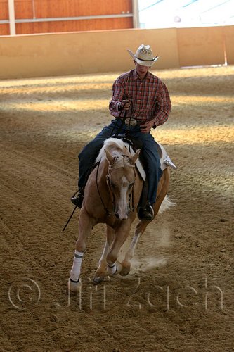 QH062_2553n.jpg