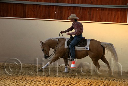 QH062_2556n.jpg