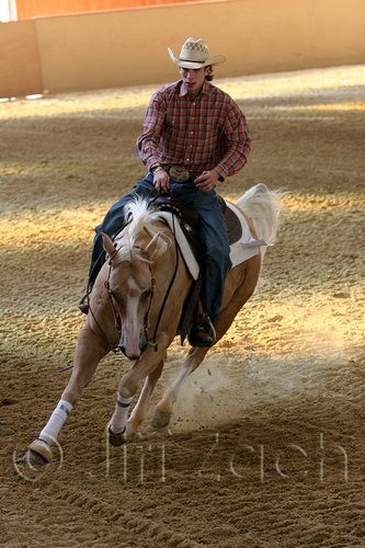 QH062_2564n.jpg
