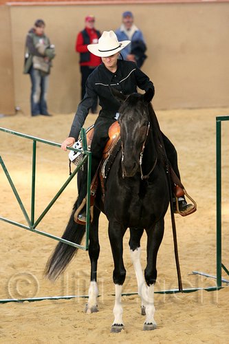 QH062_1666n.jpg