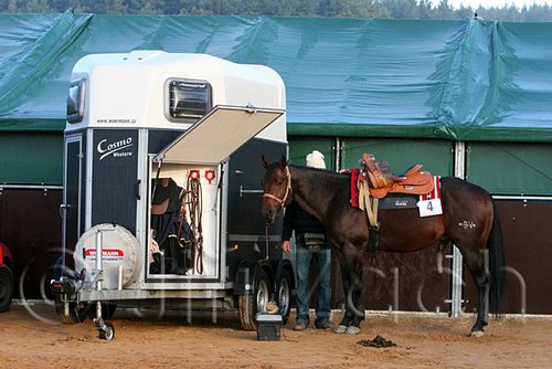 QH062_1631n.jpg