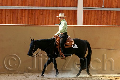 QH062_2102n.jpg
