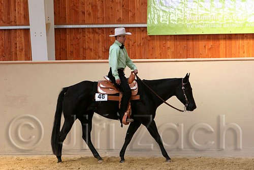 QH062_2115n.jpg
