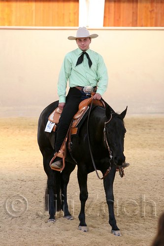 QH062_2124n.jpg