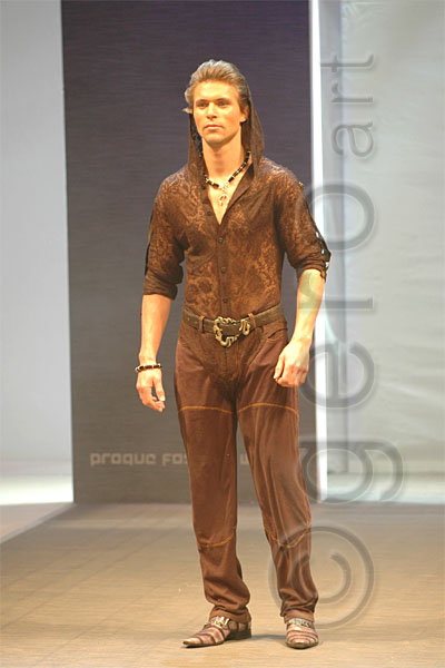 PFW_3244c.jpg
