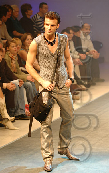 PFW_3304c.jpg