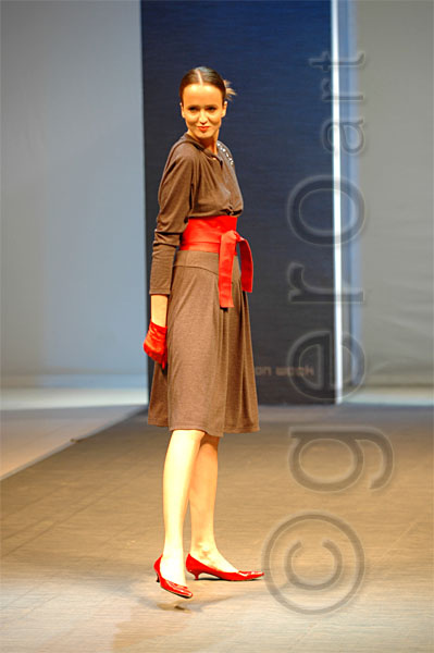 PFW_3530c.jpg