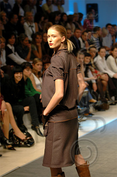 PFW_3550c.jpg
