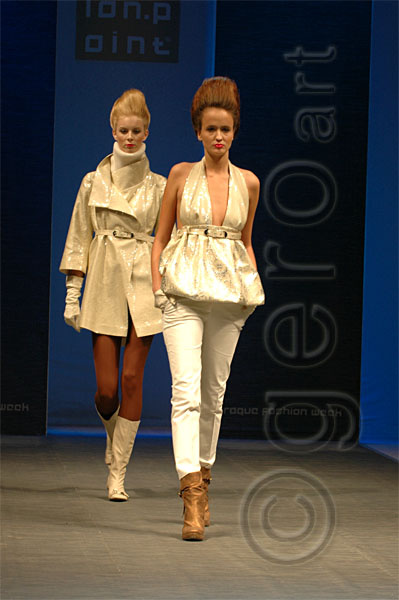 PFW_1700c.jpg