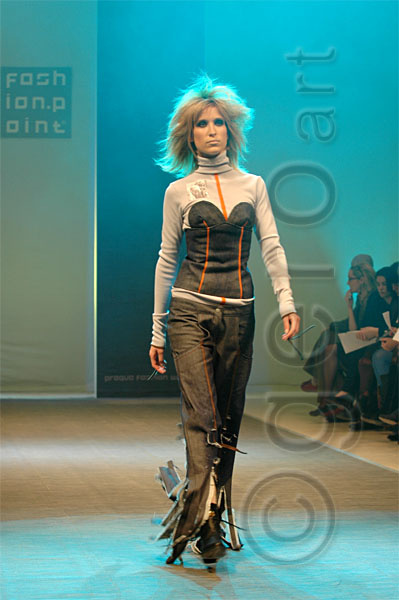 PFW_0576c.jpg