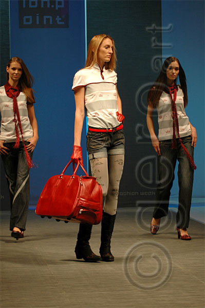 PFW_0089c.jpg