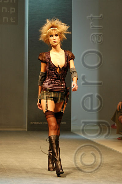 PFW_0190c.jpg