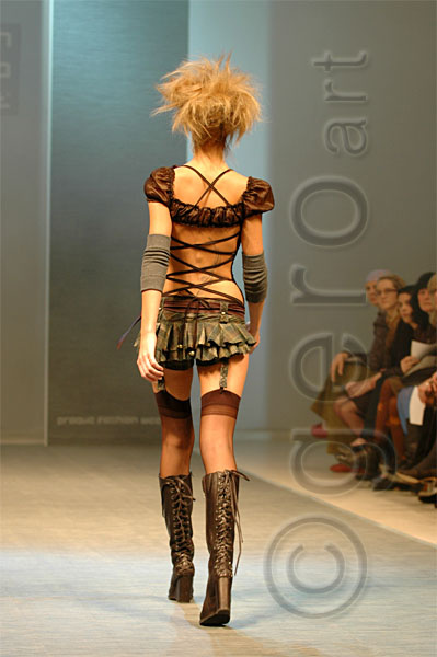 PFW_0195c.jpg