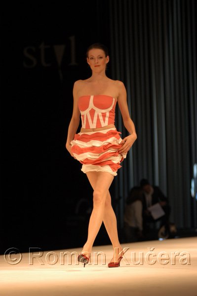 Styl05_1392_R.JPG