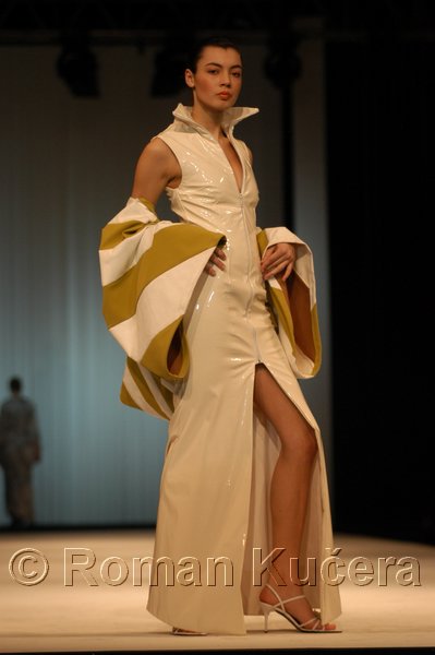 Styl05_1430_R.JPG