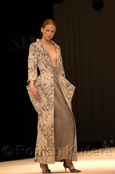 Styl05_1505_R.JPG