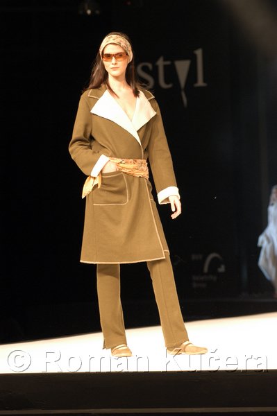 Styl05_0129_R.JPG