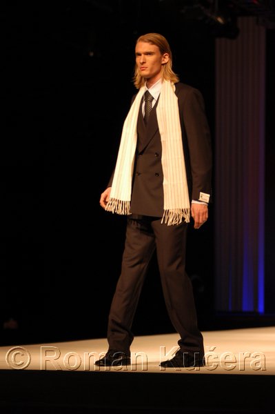 Styl05_0201_R.JPG