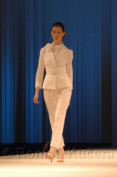 Styl05_0210_R.JPG