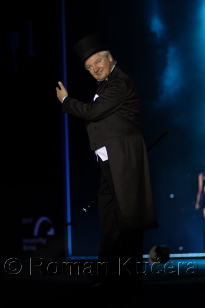 Styl05_1011_R.JPG