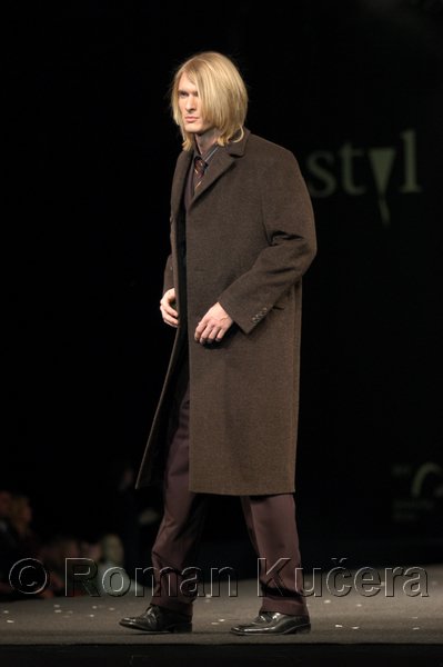 Styl05_1030_R.JPG