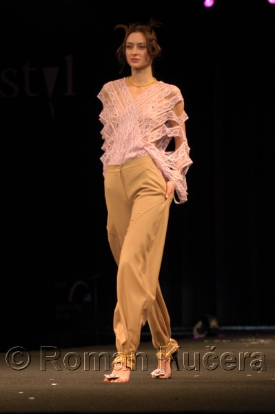 Styl05_1096_R.JPG