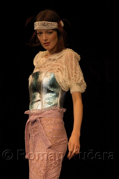 Styl05_1103_R.JPG