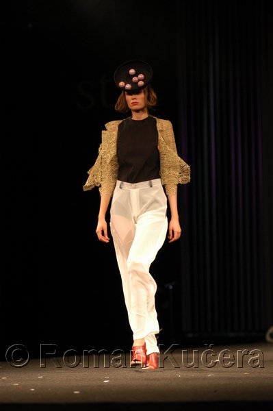 Styl05_1115_R.JPG