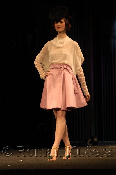 Styl05_1129_R.JPG