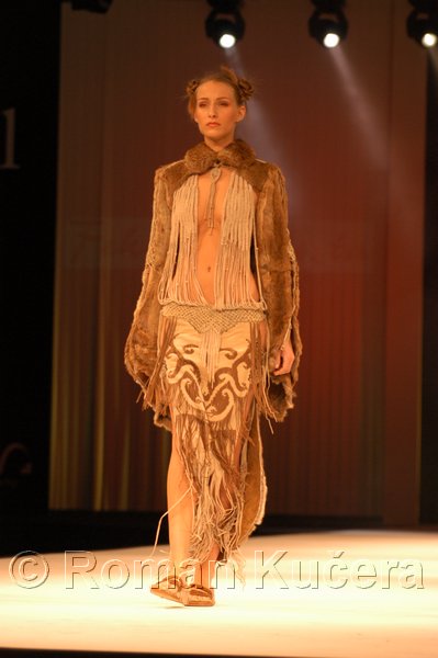Styl05_0816_R.JPG