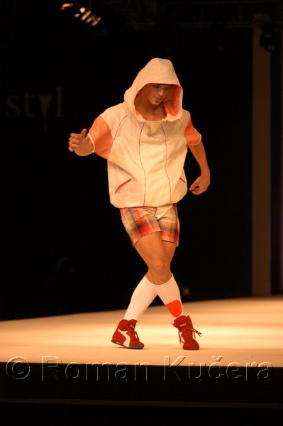 Styl05_0851_R.JPG