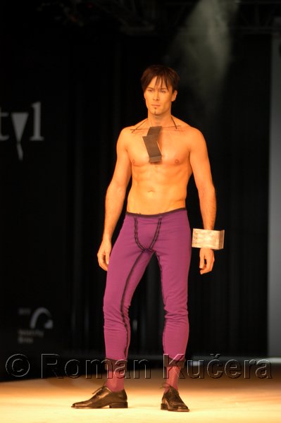 Styl05_0903_R.JPG