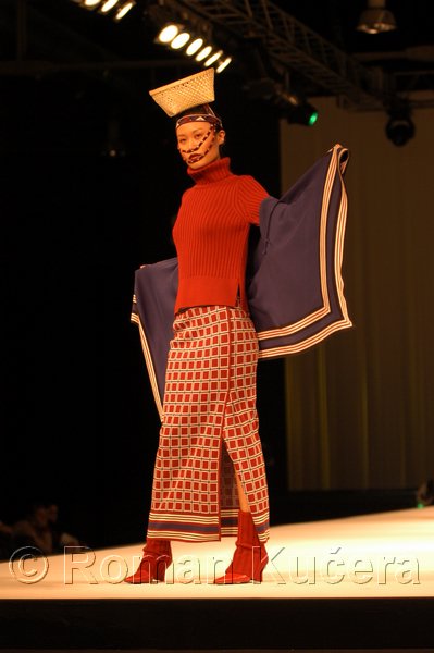 Styl05_0913_R.JPG