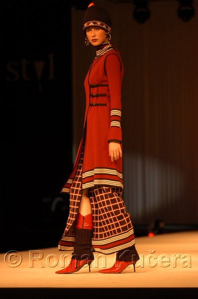 Styl05_0914_R.JPG