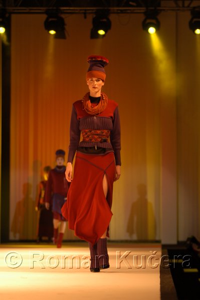 Styl05_0918_R.JPG