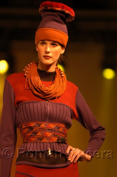 Styl05_0920_R.JPG